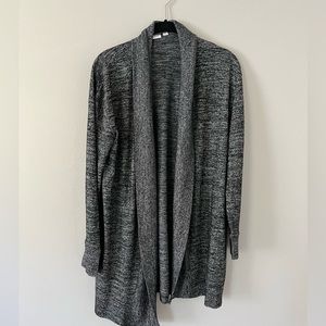 Womens GAP cardigan!!  Worn once!!  Size medium